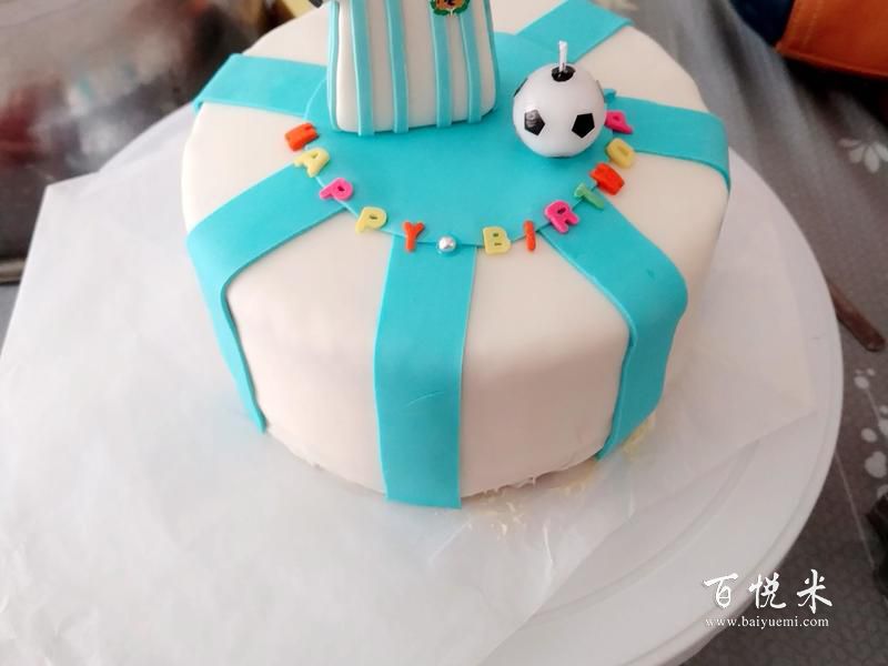 广西培训学校的翻糖蛋糕兴趣班要多少钱？